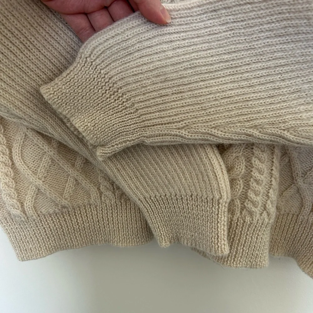 G.H.Bass 100% Wool Cream Fisherman Sweater Full Zip Size Medium - Picture 3 of 4